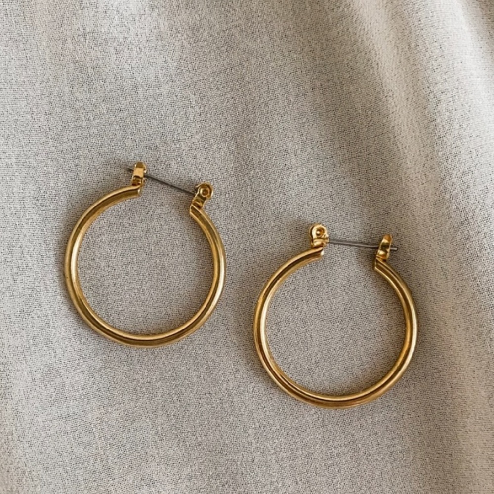 VTG Gold Small Medium Minimalist Hoop Earrings